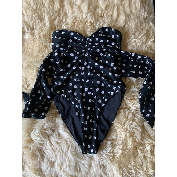 ONIA X WE WORE WHAT Women Capri One Piece Swimsuit with Daisies , XS, Black - Picture 8 of 9